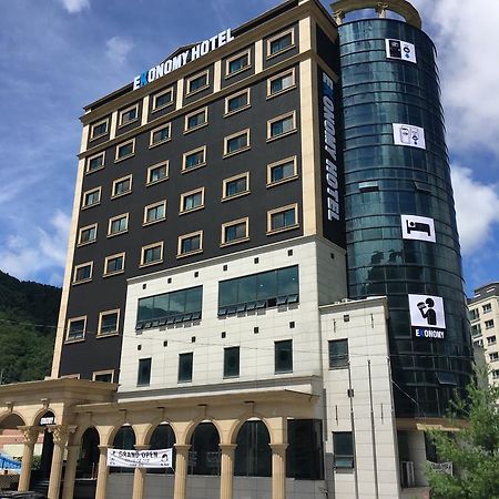Ekonomy Hotel Čongson Exteriér fotografie